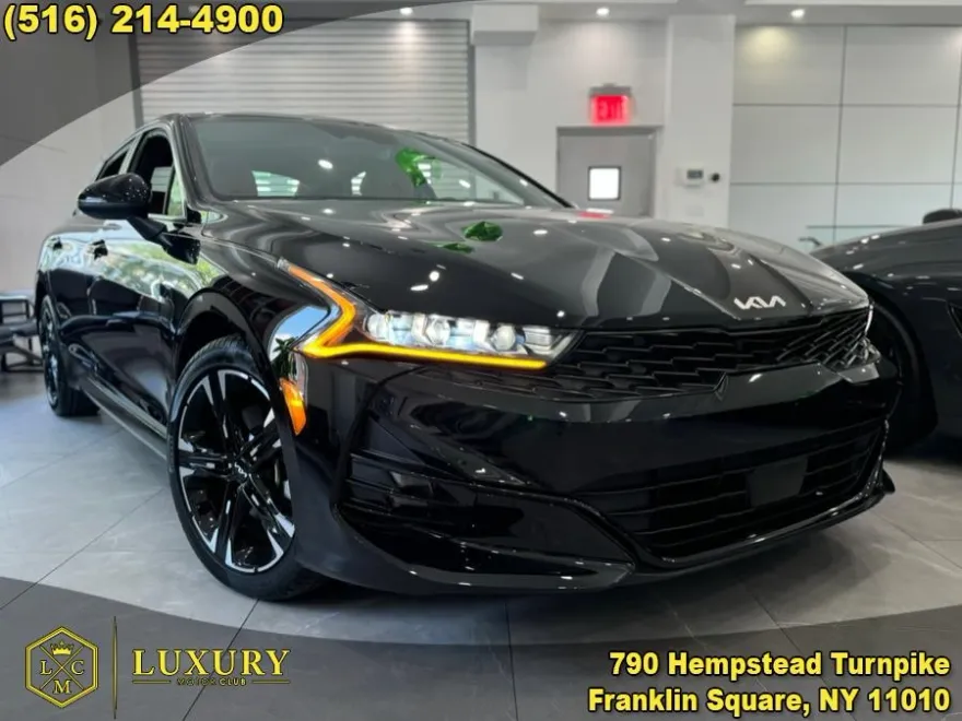 2024 Kia K5 GT-Line photo 1