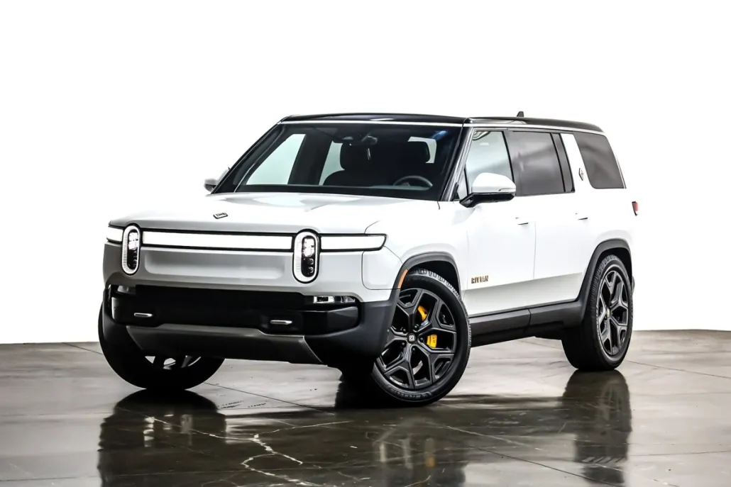 2022 Rivian R1S Launch Edition photo 1