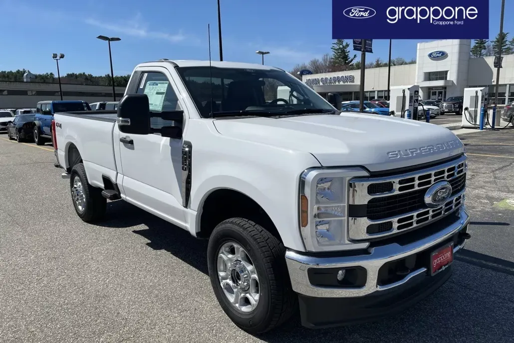2025 Ford F-350 XLT photo 1