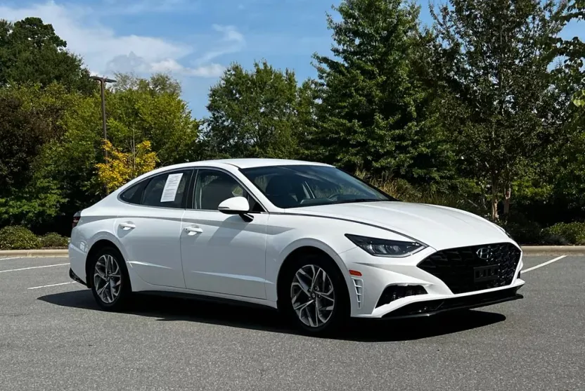 2021 Hyundai Sonata SEL photo 1