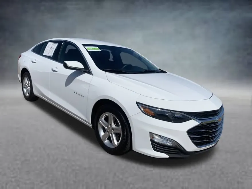 2024 Chevrolet Malibu LS photo 1