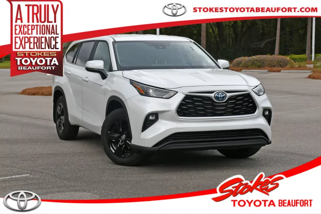 2023 Toyota Highlander Hybrid LE photo 1