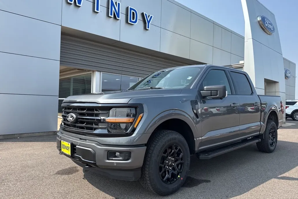 2025 Ford F-150 XLT photo 1