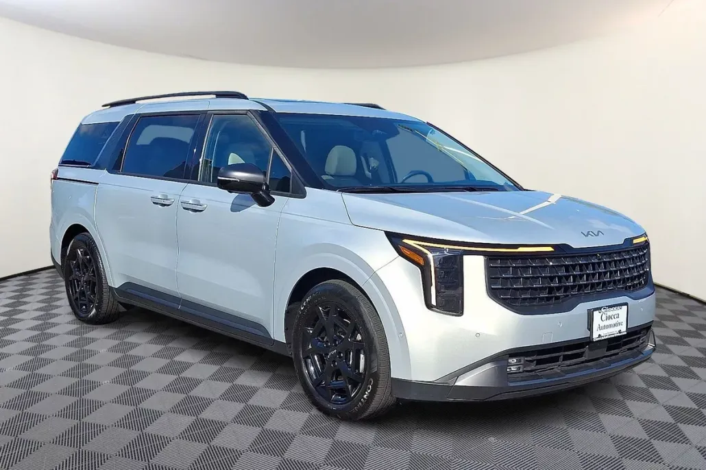 2025 Kia Carnival SX Prestige photo 1