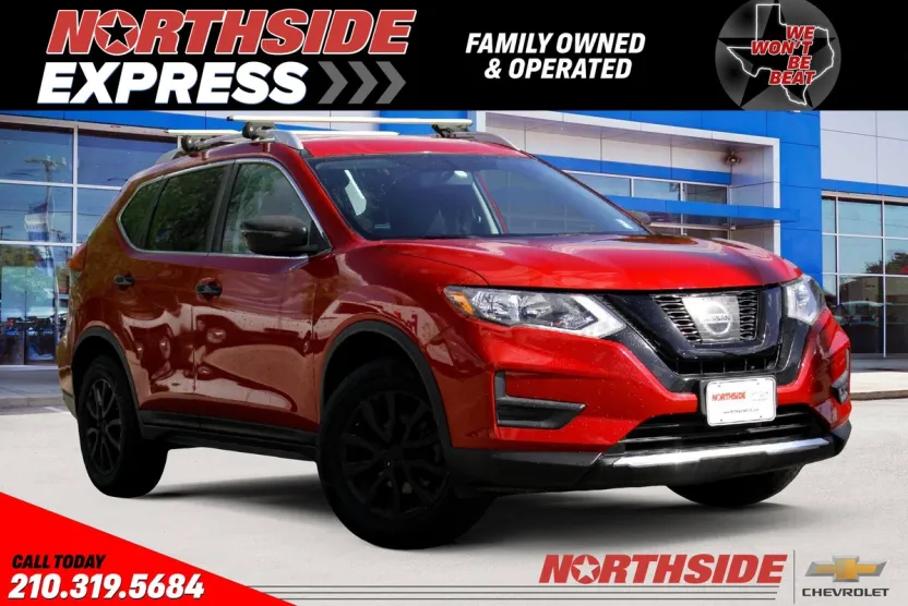2017 Nissan Rogue SV photo 1