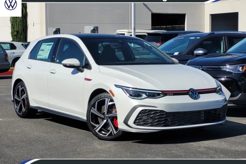 2024 Volkswagen Golf GTI SE photo 1