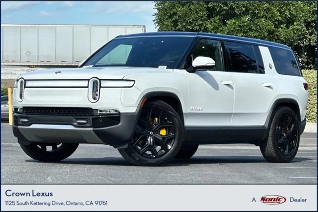 2022 Rivian R1S Launch Edition photo 1