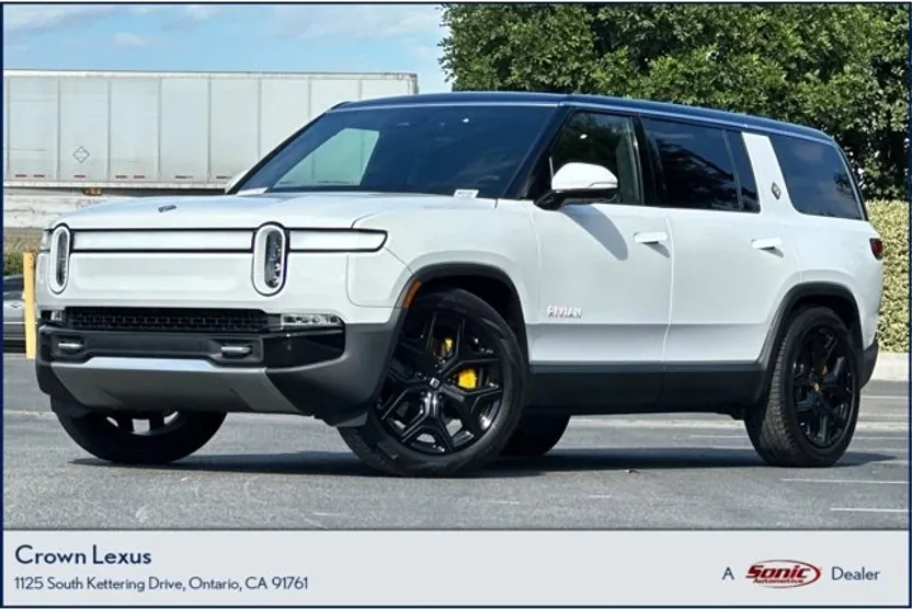 2022 Rivian R1S Launch Edition photo 1