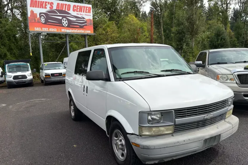 2003 Chevrolet Astro Cargo photo 1