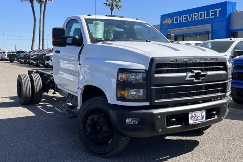 2024 Chevrolet Silverado 5500HD Work Truck photo 1
