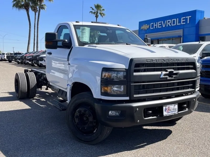 2024 Chevrolet Silverado 5500HD Work Truck photo 1
