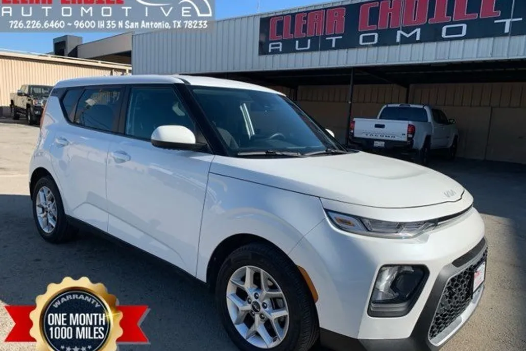 2022 Kia Soul photo 1