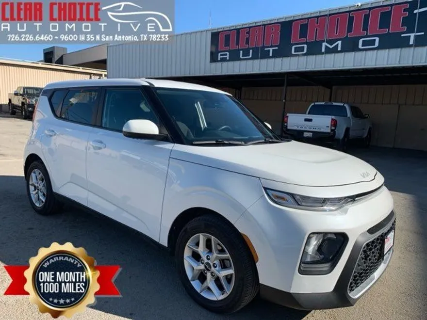 2022 Kia Soul photo 1