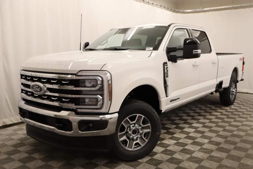 2025 Ford F-350 Lariat photo 1