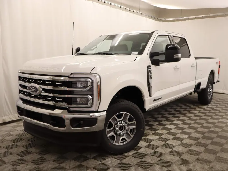 2025 Ford F-350 Lariat photo 1