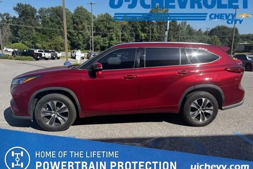 2020 Toyota Highlander XLE photo 1