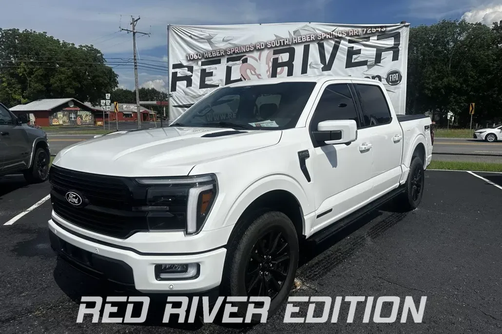 2024 Ford F-150 Platinum photo 1