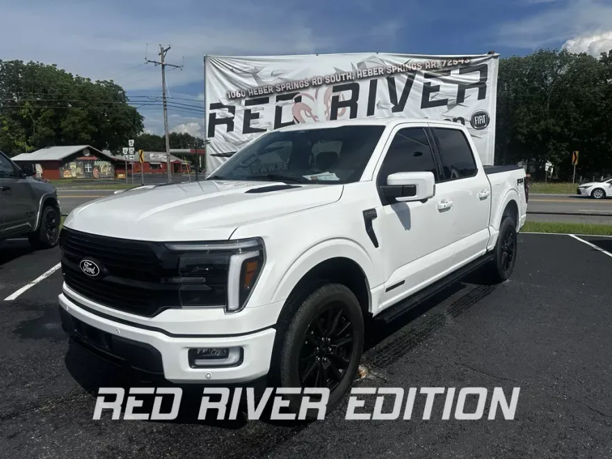 2024 Ford F-150 Platinum photo 1