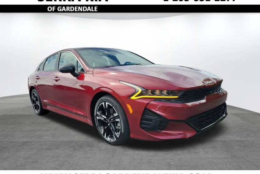 2022 Kia K5 GT-Line photo 1