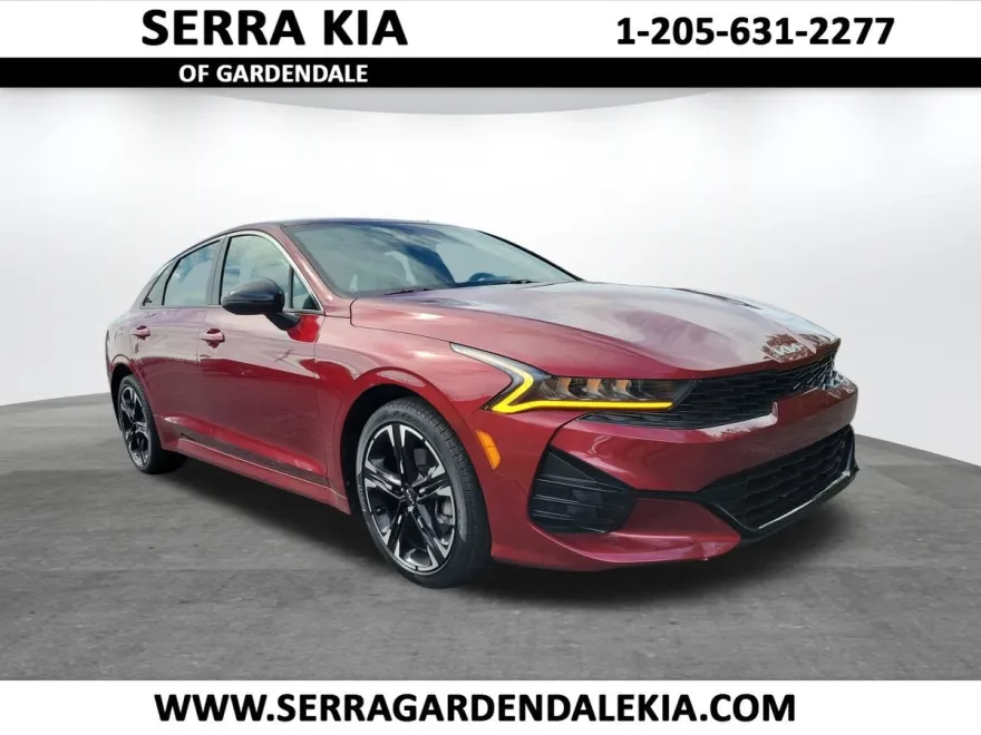 2022 Kia K5 GT-Line photo 1