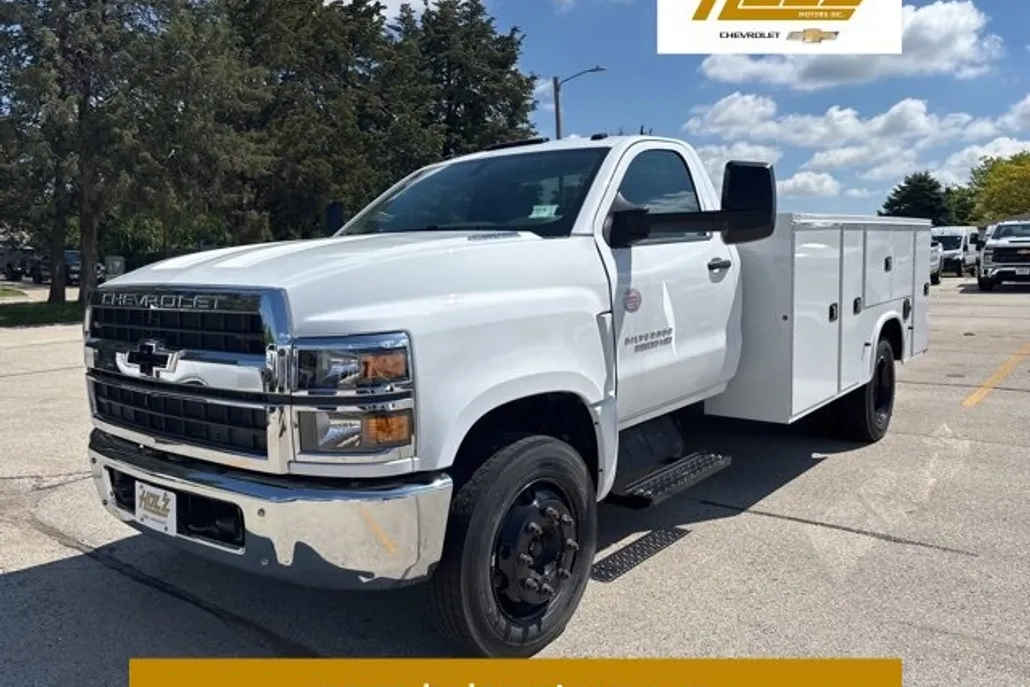2024 Chevrolet Silverado 5500HD Work Truck photo 1