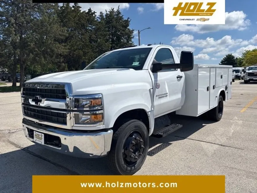 2024 Chevrolet Silverado 5500HD Work Truck photo 1