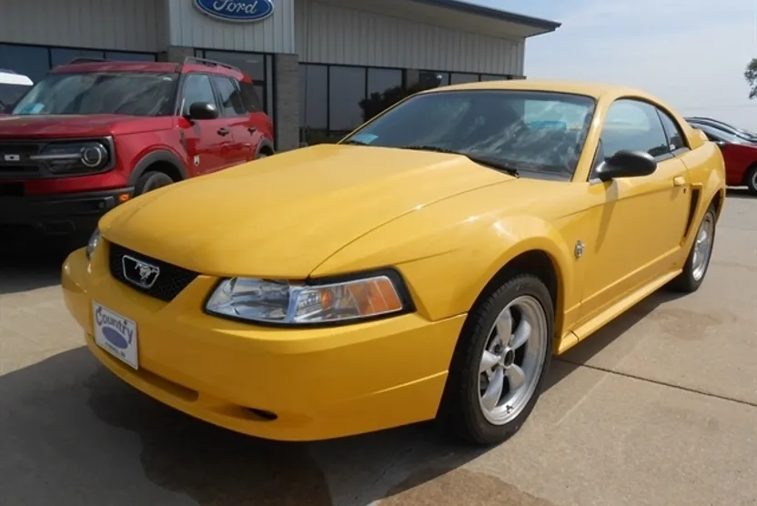 1999 Ford Mustang GT photo 1
