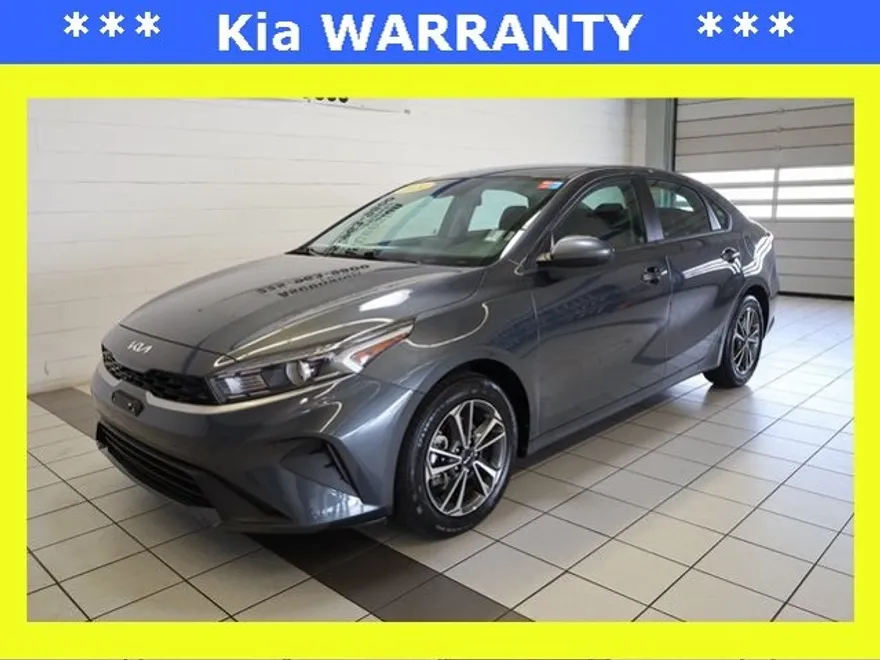 2024 Kia Forte LXS photo 1