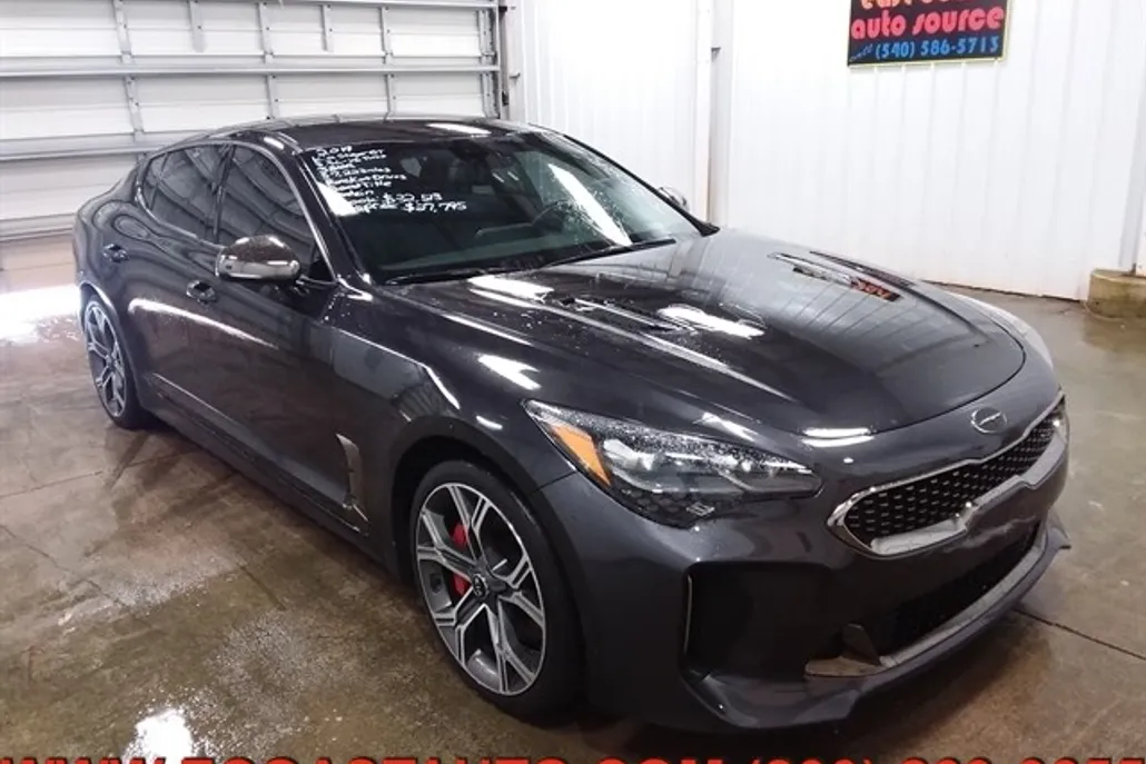 2019 Kia Stinger GT photo 1