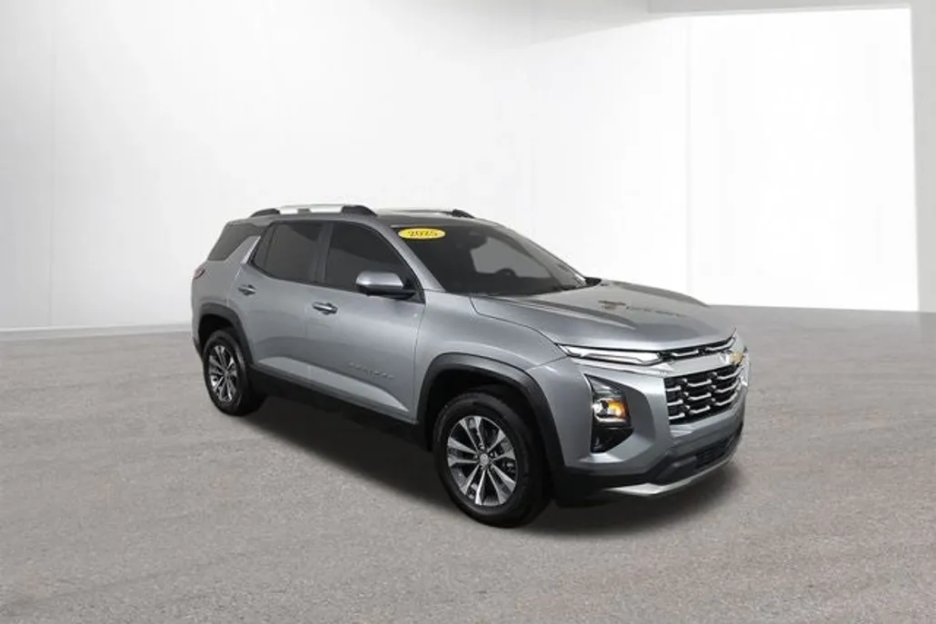 2025 Chevrolet Equinox LT photo 1