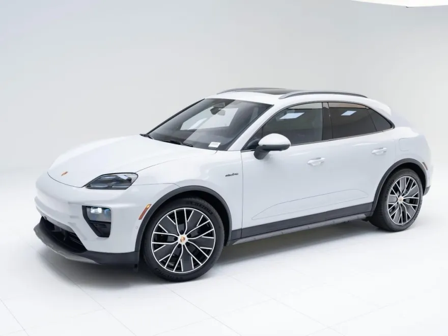 2022 Porsche Cayenne GTS photo 42