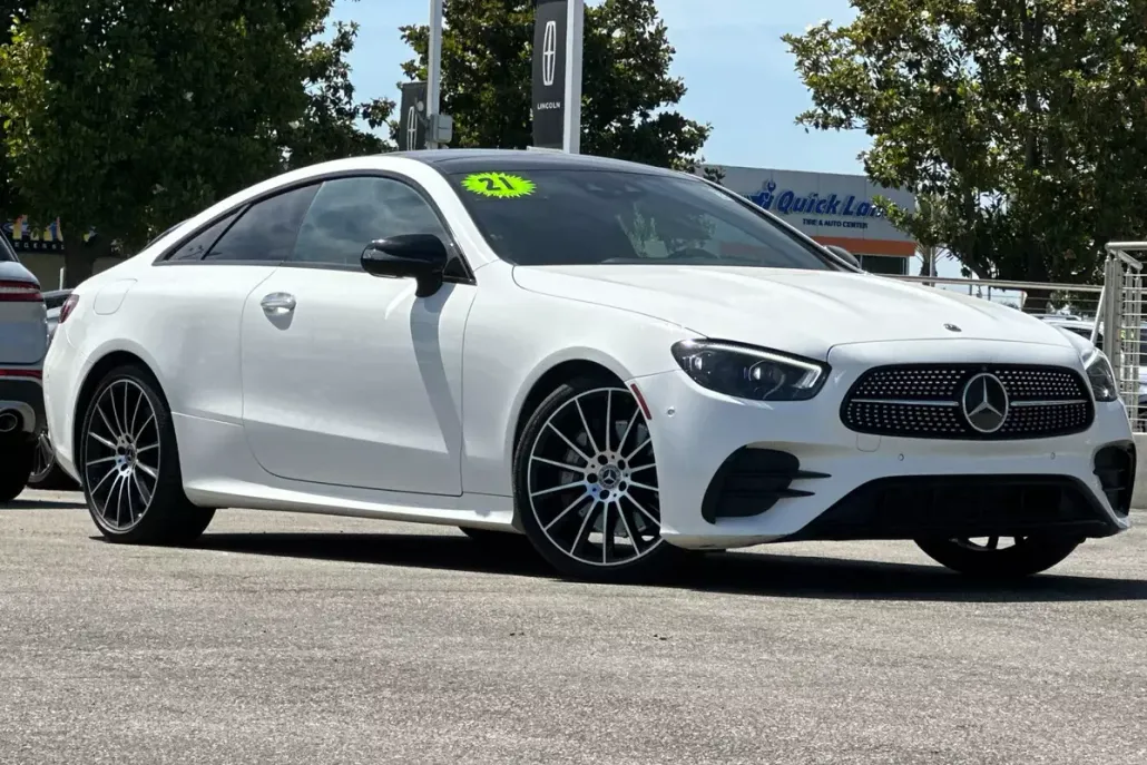 2021 Mercedes Benz GLC 300 photo 1