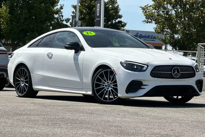 2021 Mercedes Benz GLC 300 photo 1