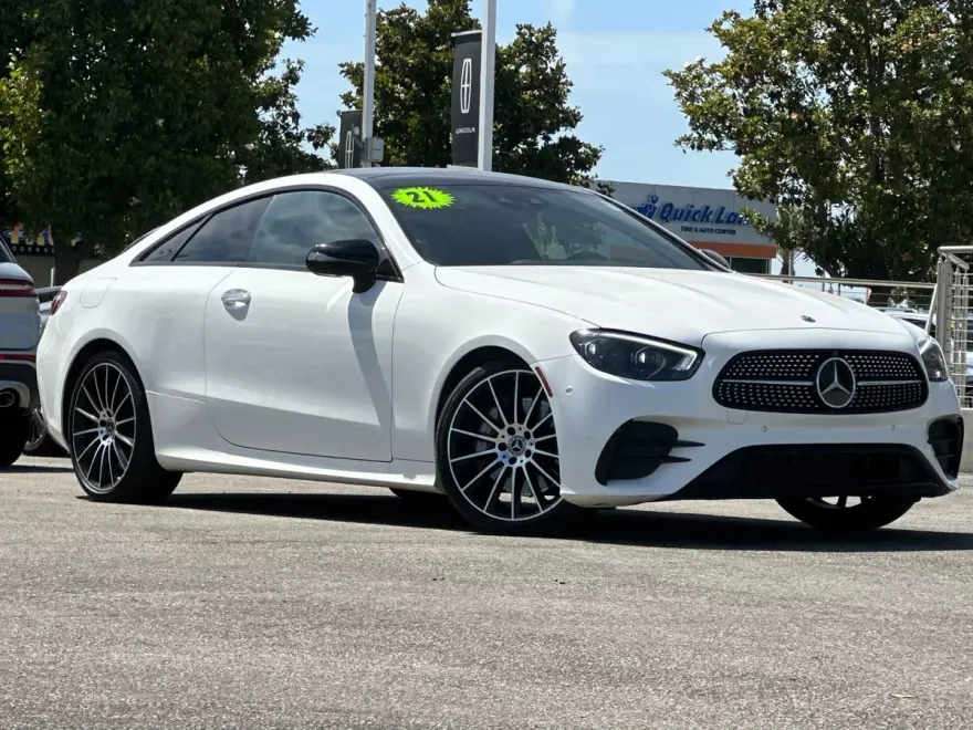 2021 Mercedes Benz GLC 300 photo 1