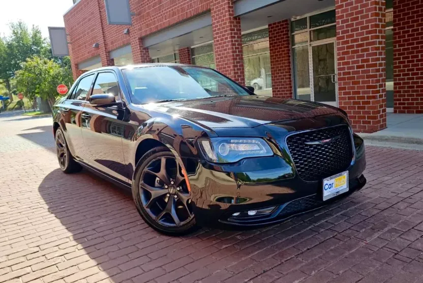 2022 Chrysler 300 photo 1