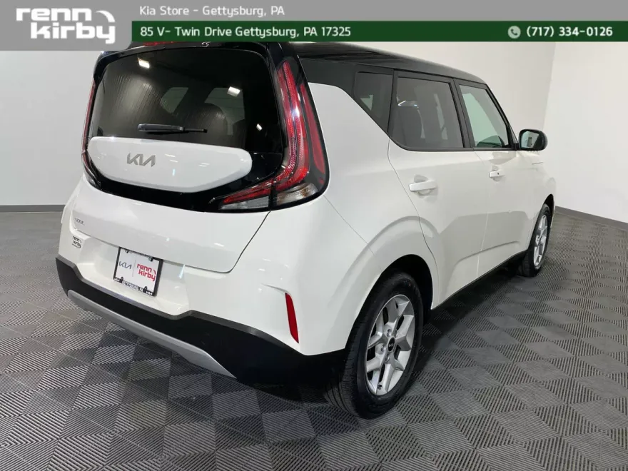 2023 Kia Soul LX S photo 1