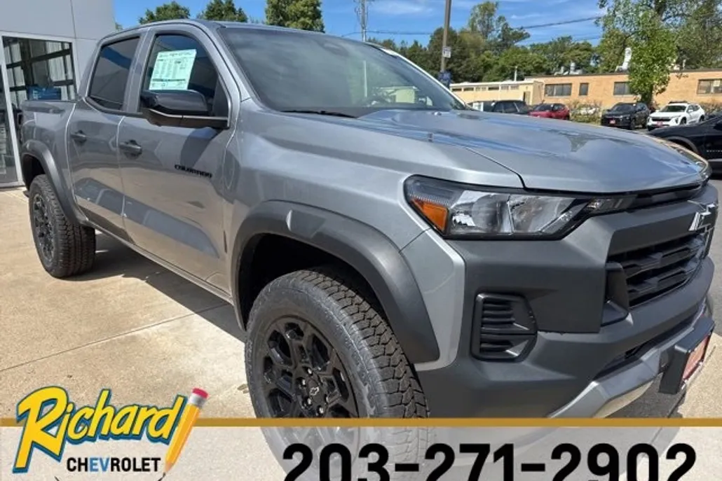 2026 Chevrolet Colorado Trail Boss photo 1