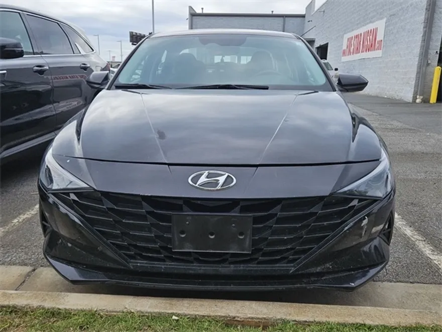 2021 Hyundai Elantra SEL photo 1