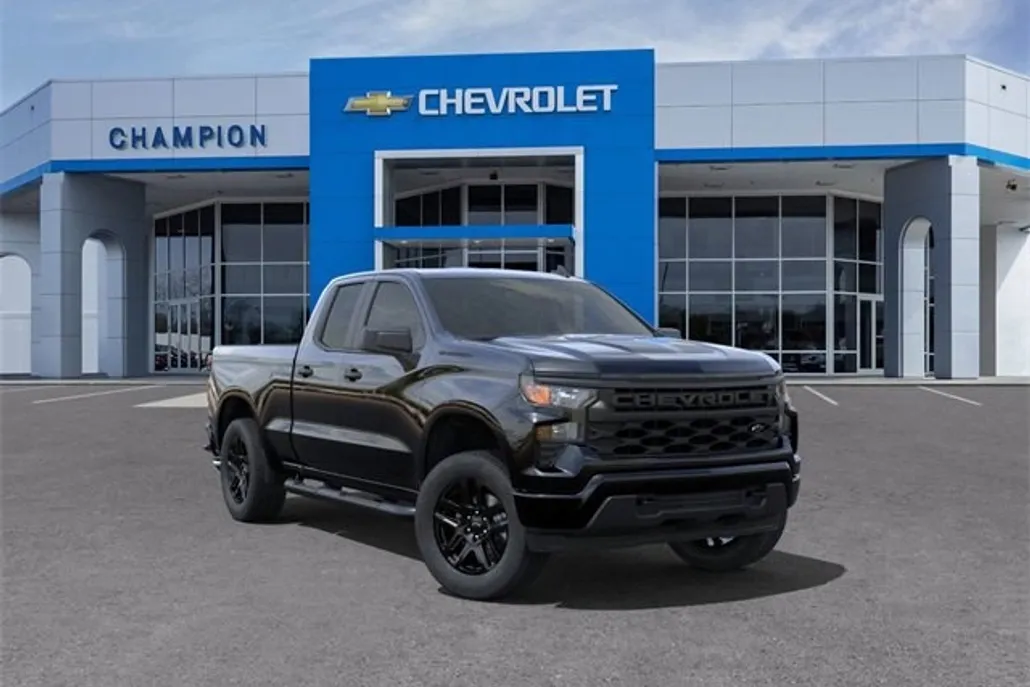 2025 Chevrolet Silverado 1500 Custom photo 1