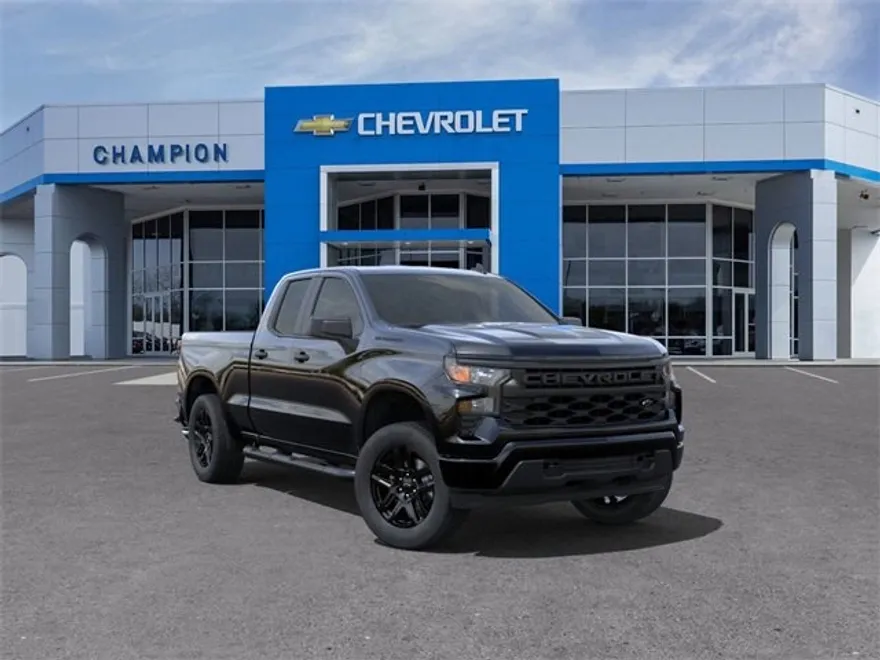 2025 Chevrolet Silverado 1500 Custom photo 1