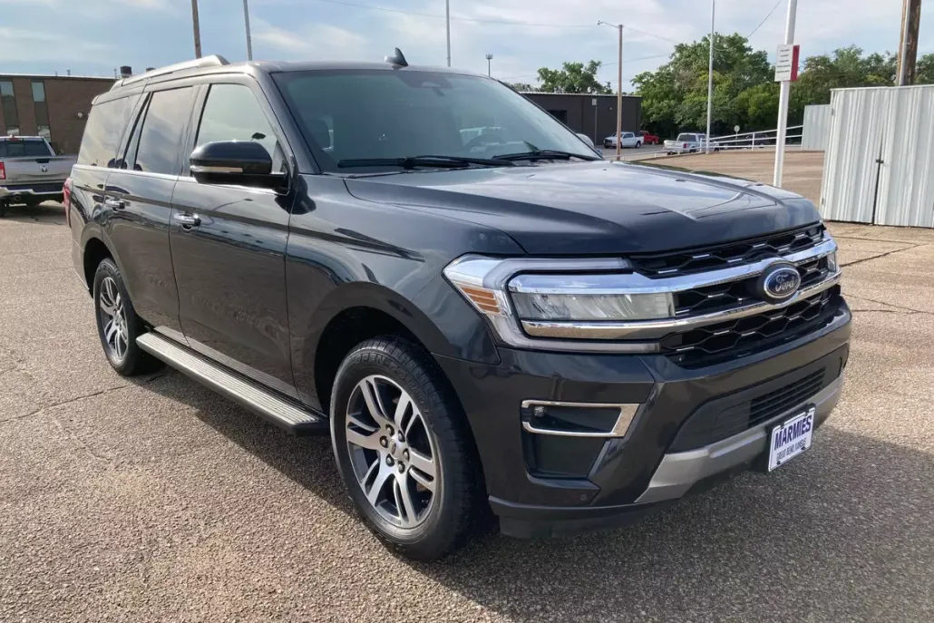 2024 Ford Expedition Limited photo 1