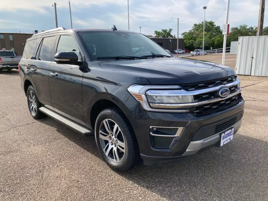 2024 Ford Expedition Limited photo 1