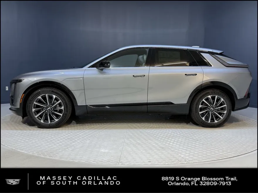 2025 Cadillac Lyriq Sport photo 1