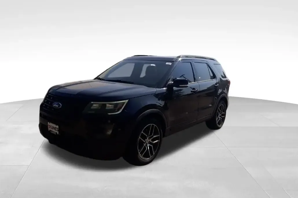 2016 Ford Explorer Sport photo 1