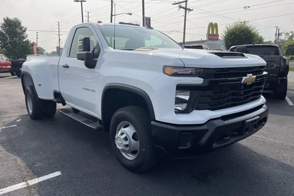 2025 Chevrolet Silverado 3500HD Work Truck photo 1