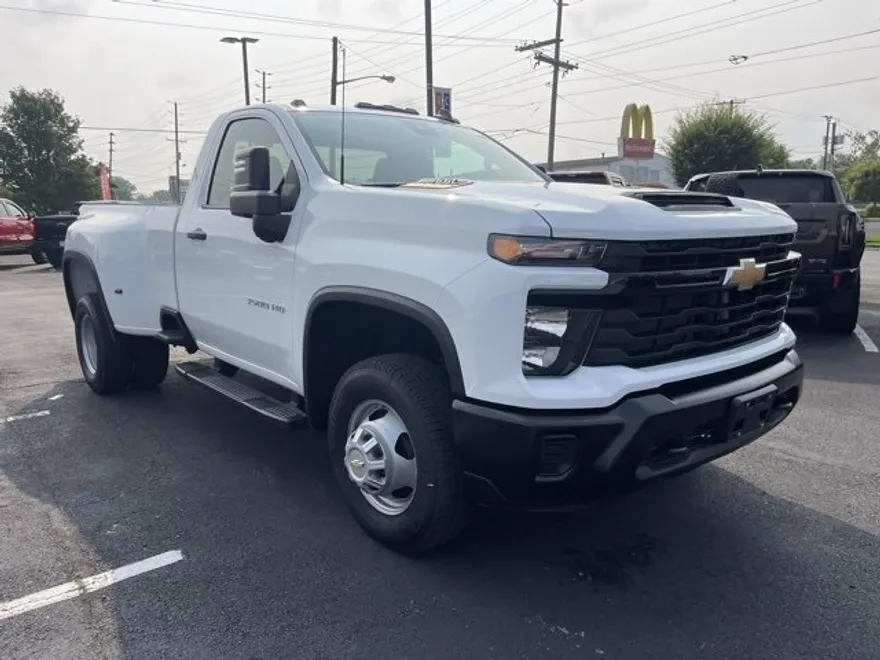 2025 Chevrolet Silverado 3500HD Work Truck photo 1