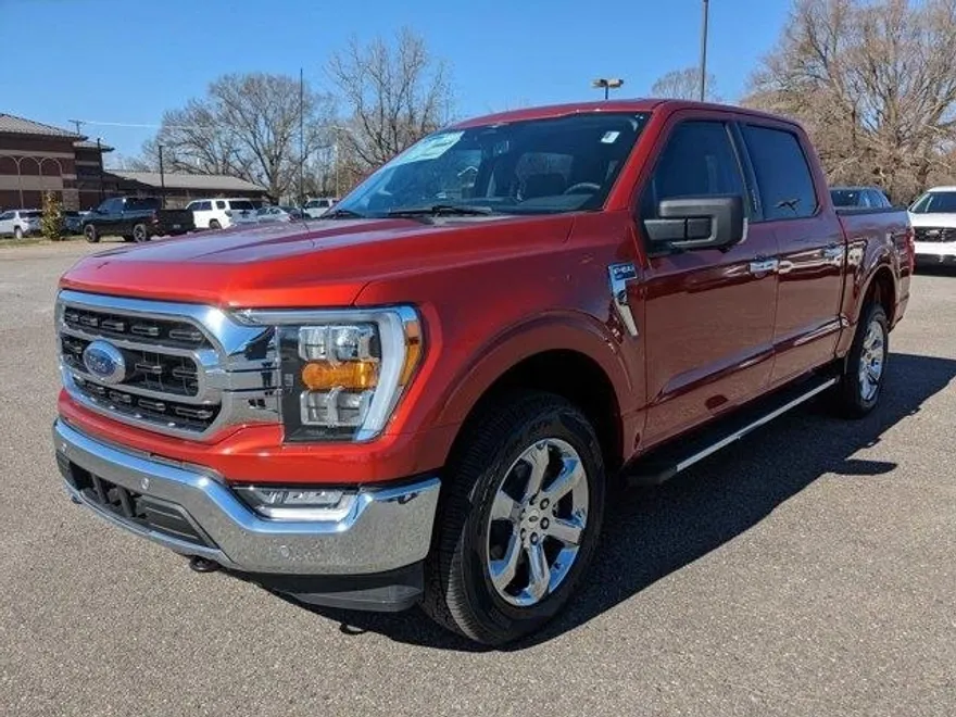 2023 Ford F-150 XLT photo 1