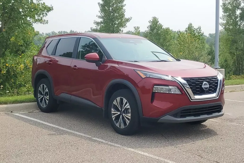 2023 Nissan Rogue SV photo 1