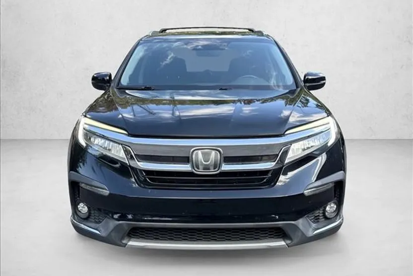 2019 Honda Pilot Touring photo 1