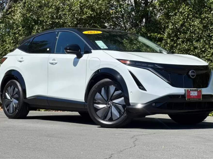 2025 Nissan ARIYA Platinum e-4ORCE photo 1